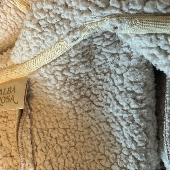 Alba Rosa Tan Sherpa Blanket Duffle Coat - Picture 15 of 16